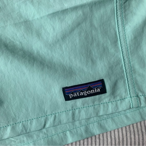 SOLD Patagonia Baggies 5 In shorts - Picture 6 of 6